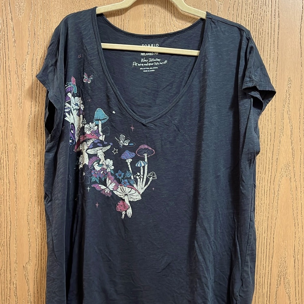 Mushroom Relaxed Cotton Slub V-Neck Dolman - size 1X